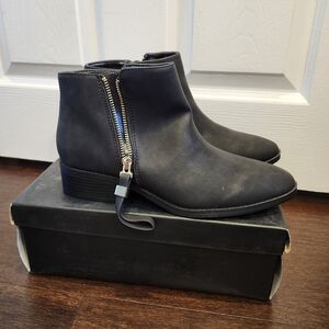 NEW Expression Booties - Size 9
